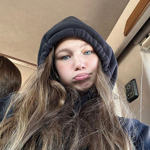 Meet your Posher, Harmony